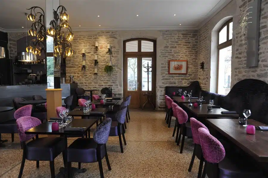 Salle du restaurant Le Terminus à Tournus