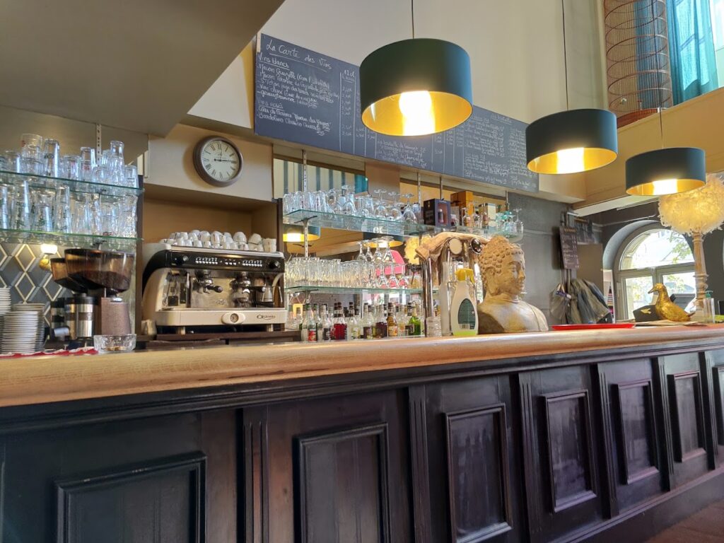 Comptoir restaurant Le BHV à Tournus