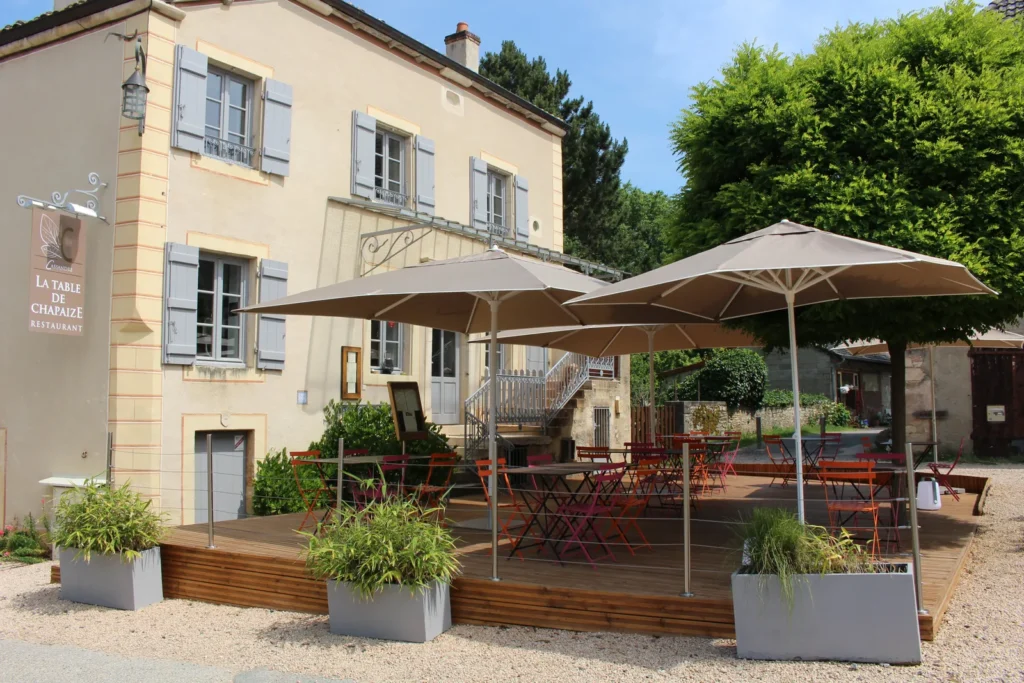 Nous vous recommandons le Restaurant La Table de Chapaize. Profitez-en pour visiter Chapaize, charmant village bourguignon!