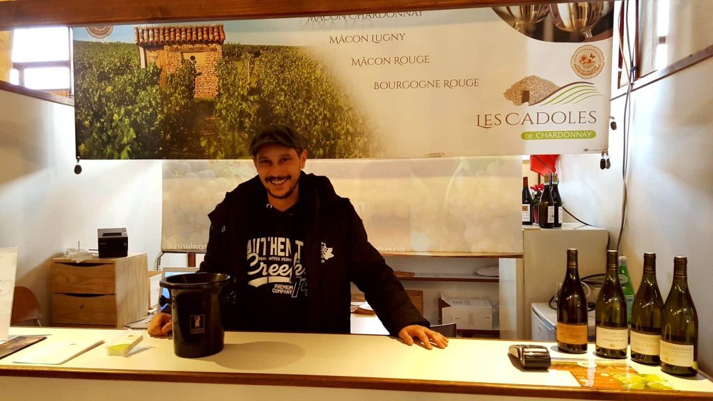 Stand de Nicolas Laugère des Cadoles de Chardonnay Printemps du Cru à Viré